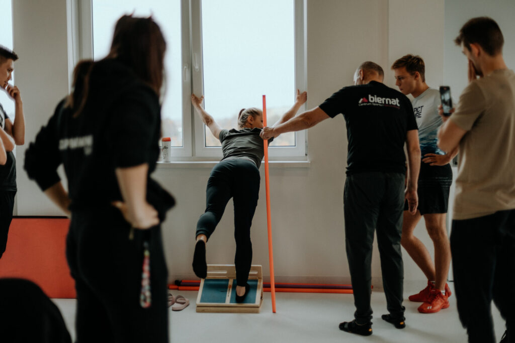 “Zła” postawa i ból – dlaczego jedno nie zależy od drugiego?